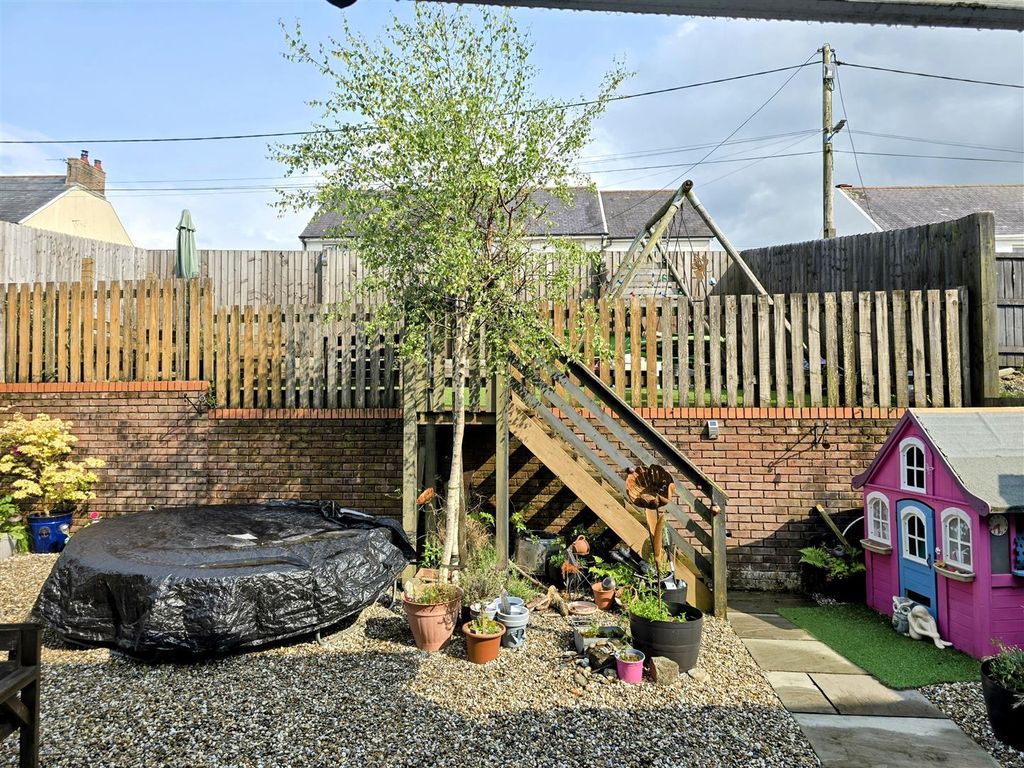 Additional image 4 of 4 bed detached house for saleClos Maes Rhedyn, Gorslas, Llanelli SA14