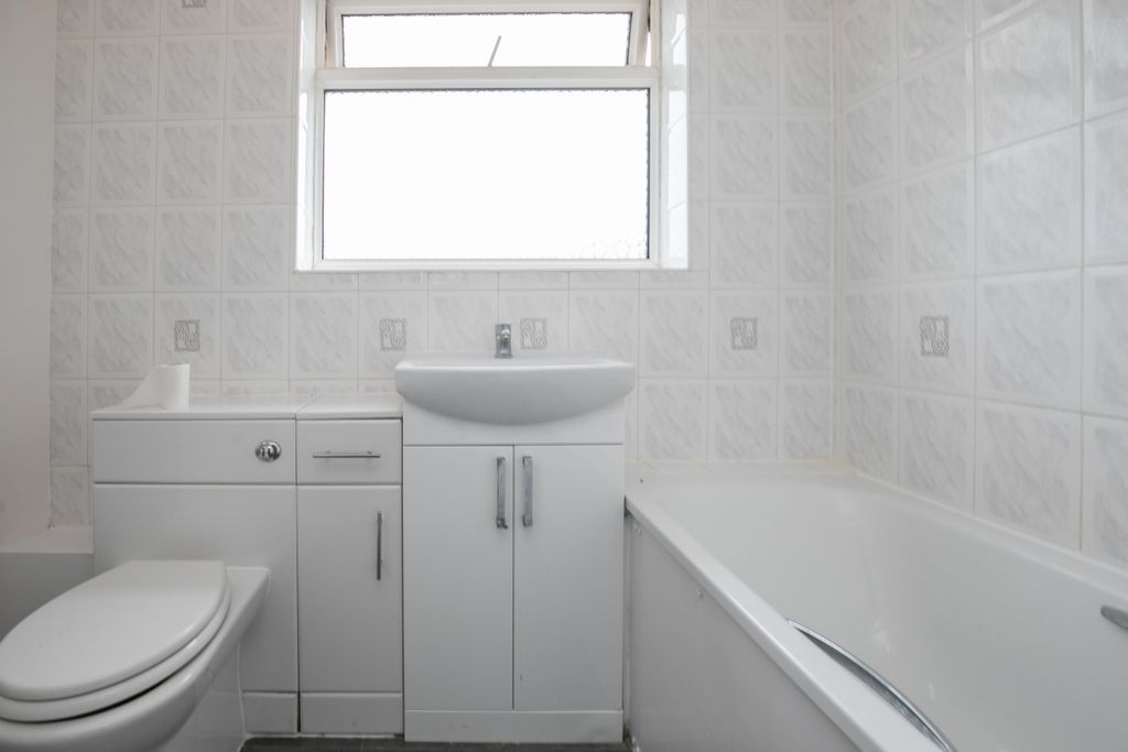 Additional image 10 of 3 bed terraced house to rentPalmers Close, Maidenhead SL6