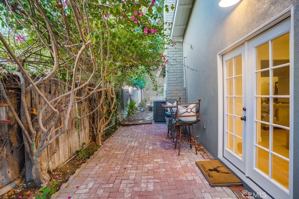Additional image 61 of 20619 Martha St, Woodland Hills, CA 91367