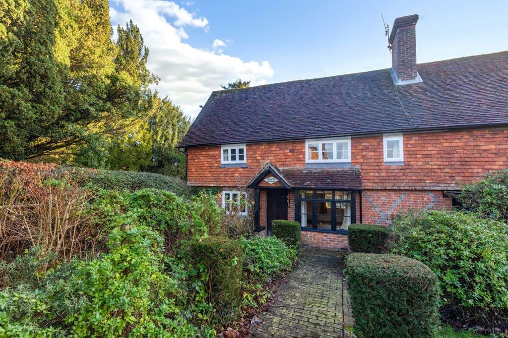 Additional image 4 of 4 bed semi-detached house to rentHever TN8
