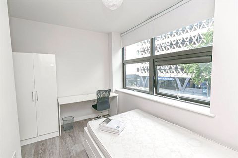 Crown House, 37-41 Prince Street, City Centre, Bristol BS1, Room to rent