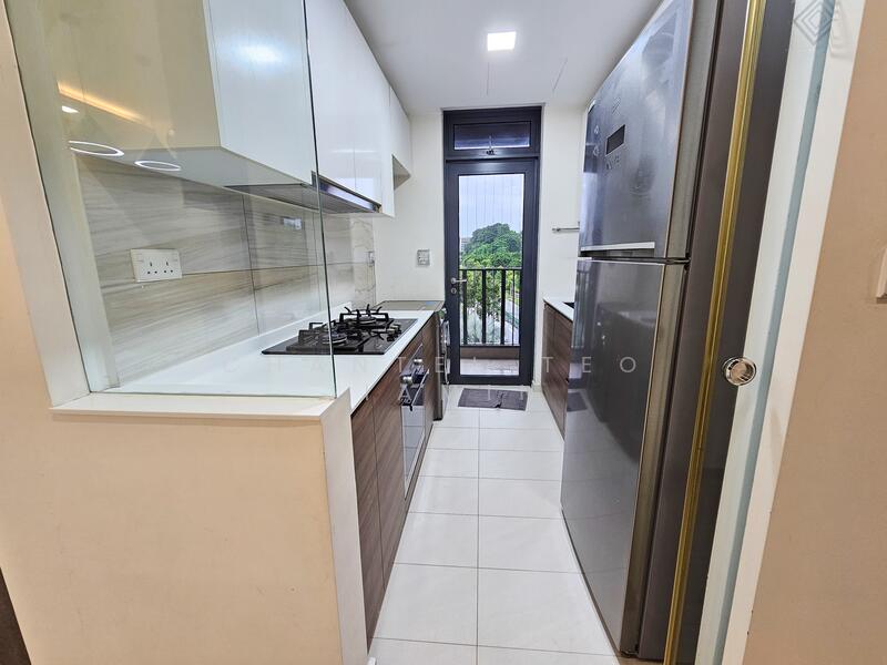 160 Canberra Drive photo 5