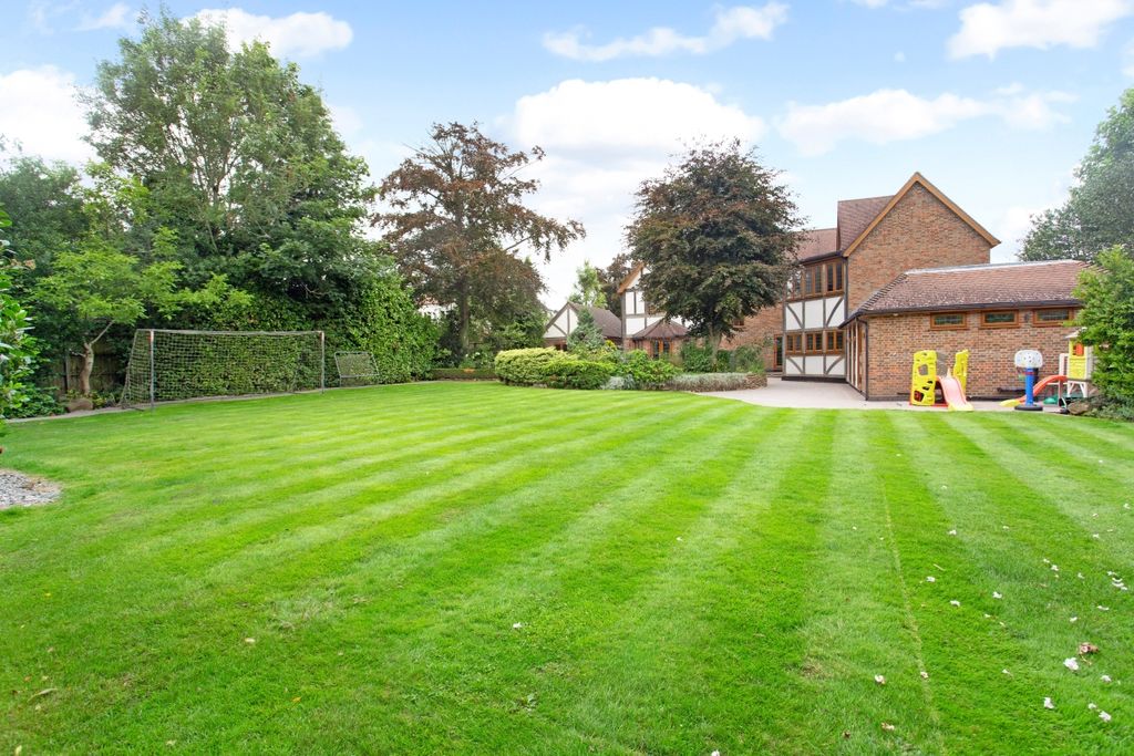 Additional image 15 of 5 bed detached house to rentHanyards Lane, Cuffley, Potters Bar EN6