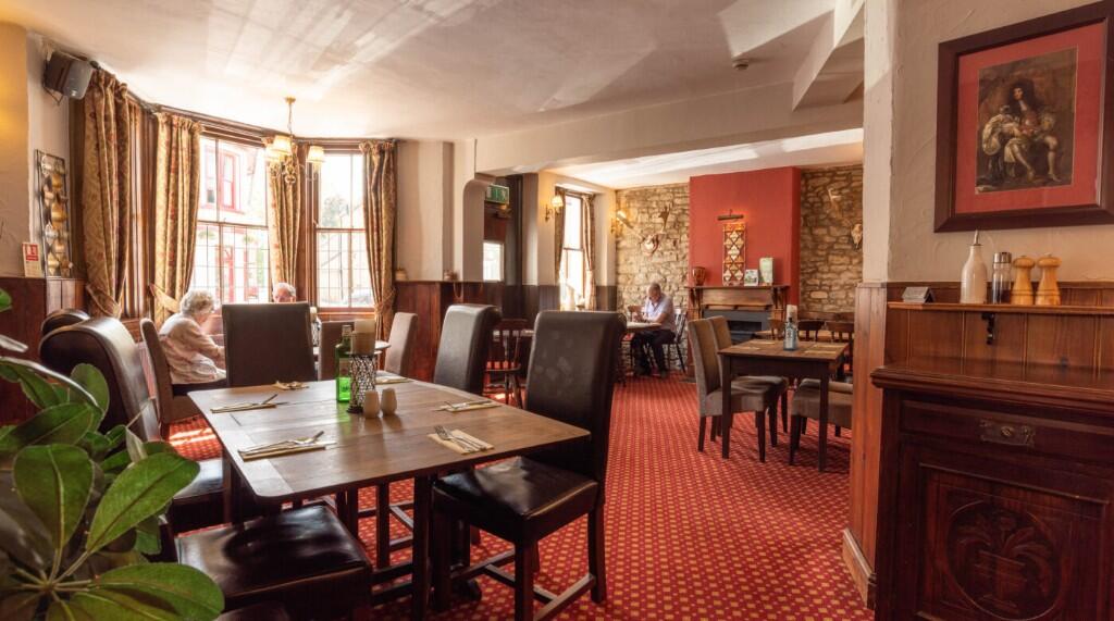 The George Inn The Square, BA12 photo 4
