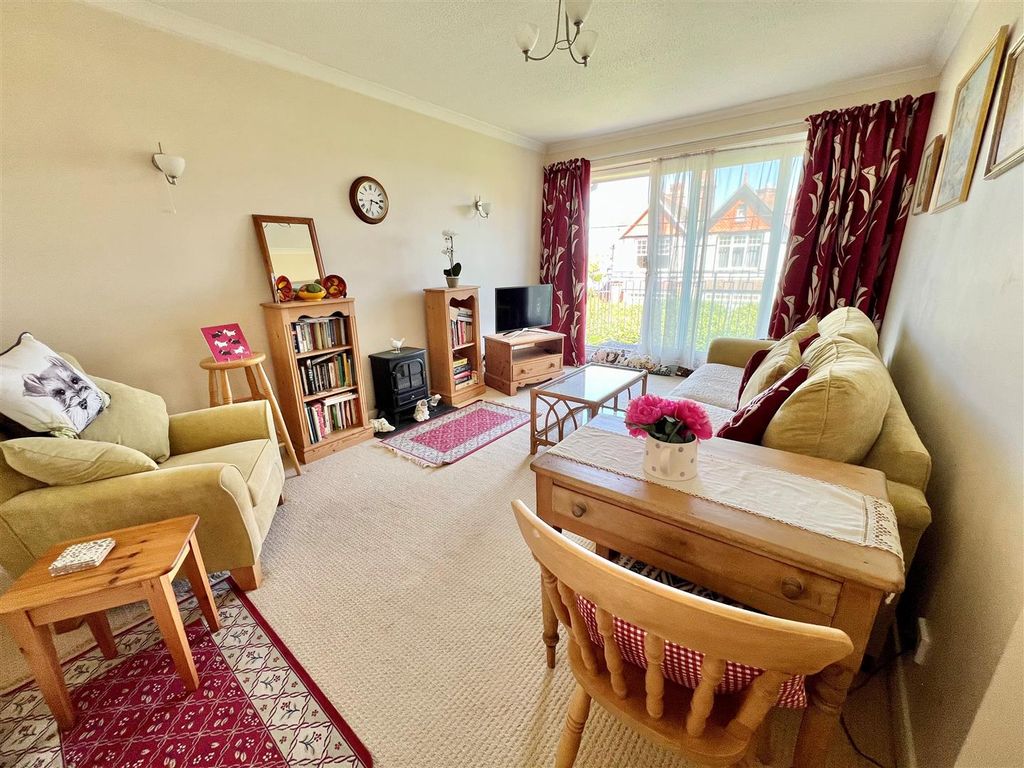 Additional image 3 of 2 bed flat for saleFreshwater, Isle Of Wight PO40