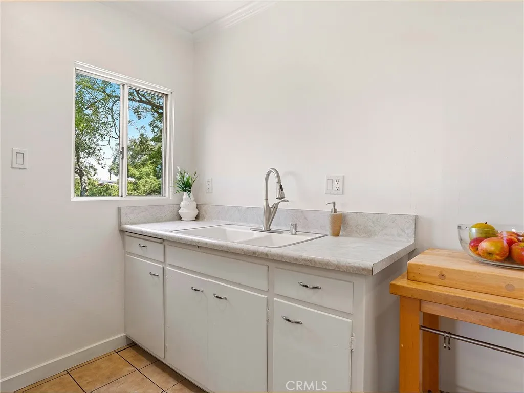Additional image 121 of 1825 Altivo Way, Echo Park, CA 90026