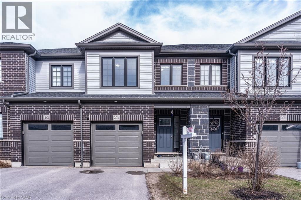 203 Woodmeadow Court, Kitchener, ON, N2R 1W6