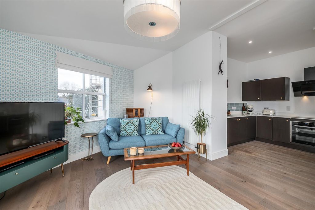 Additional image 6 of 3 bed flat for saleCraigie Drive, Plymouth PL1