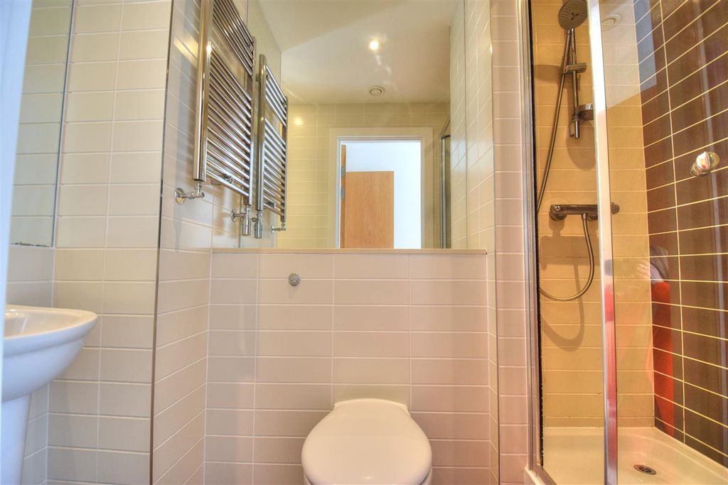 Additional image 10 of 2 bed flat to rent37 Strand Street, Liverpool L1