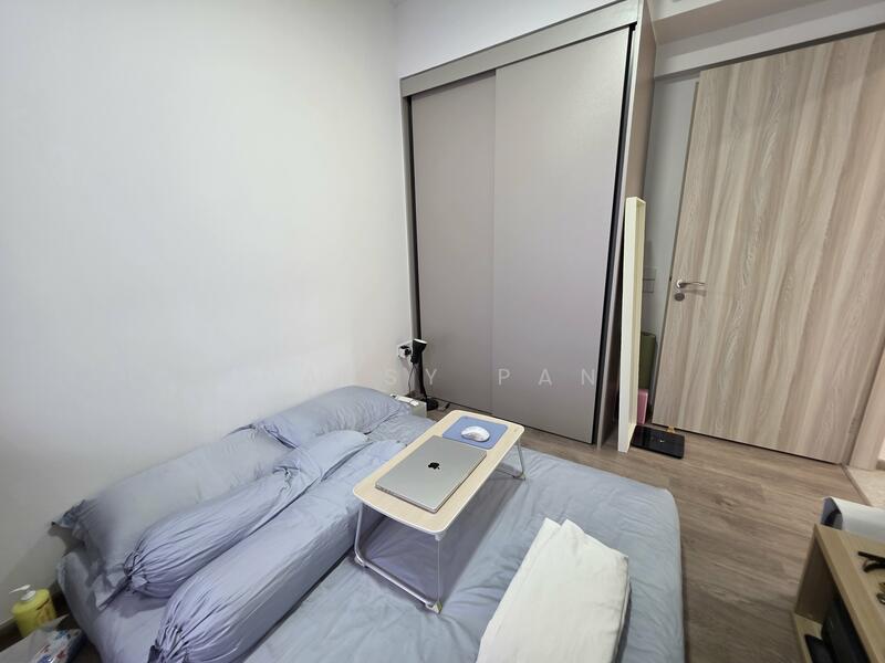Additional image 3 of 74 Compassvale Bow