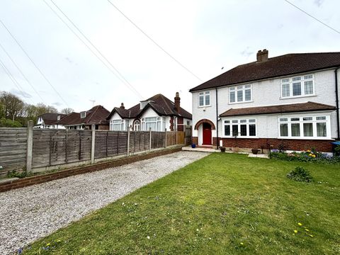 Ellingham Road, Chessington, Surrey. KT9