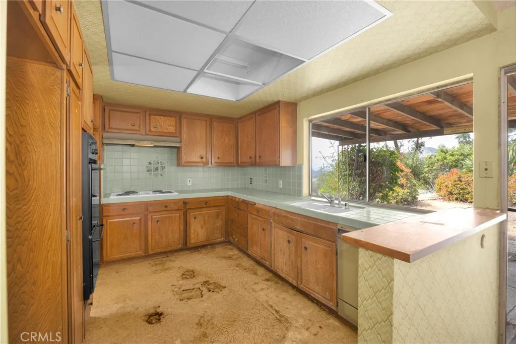 Additional image 86 of 3737 San Augustine Dr, Glendale, CA 91206