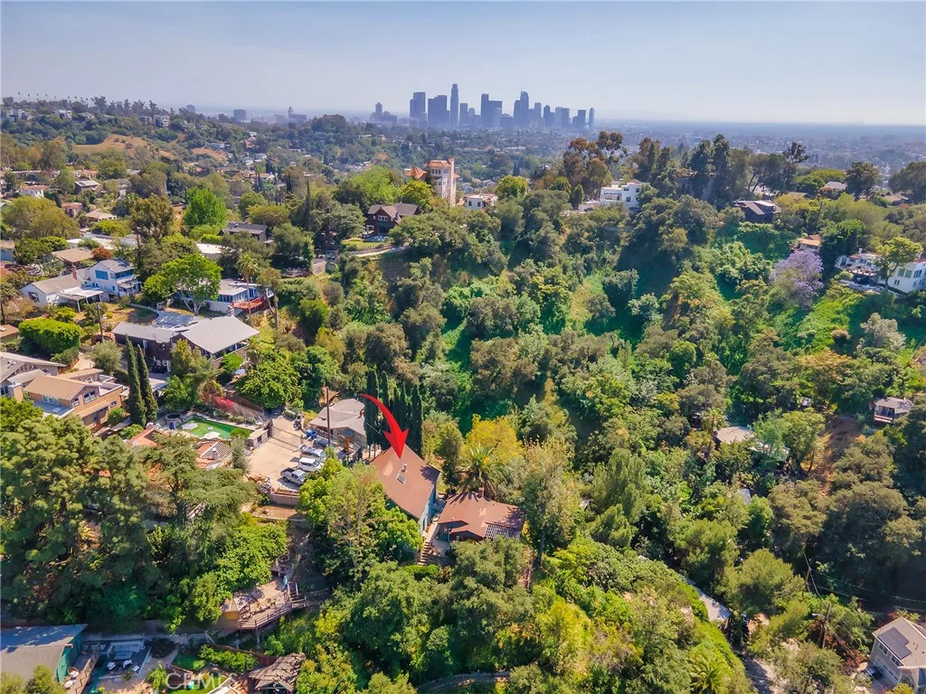 Additional image 144 of 1825 Altivo Way, Echo Park, CA 90026