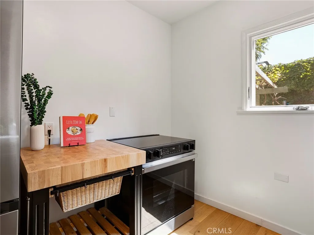 Additional image 84 of 1825 Altivo Way, Echo Park, CA 90026
