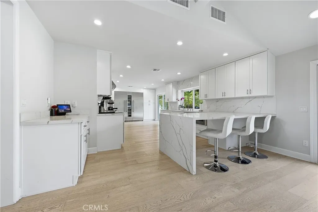 Additional image 9 of 9867 Whitwell Dr, Beverly Hills, CA 90210