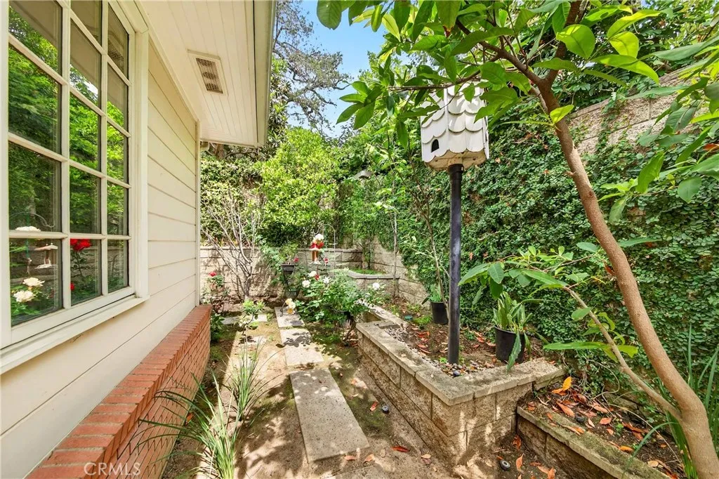 Additional image 109 of 465 W Highland Avenue, Sierra Madre, CA 91024