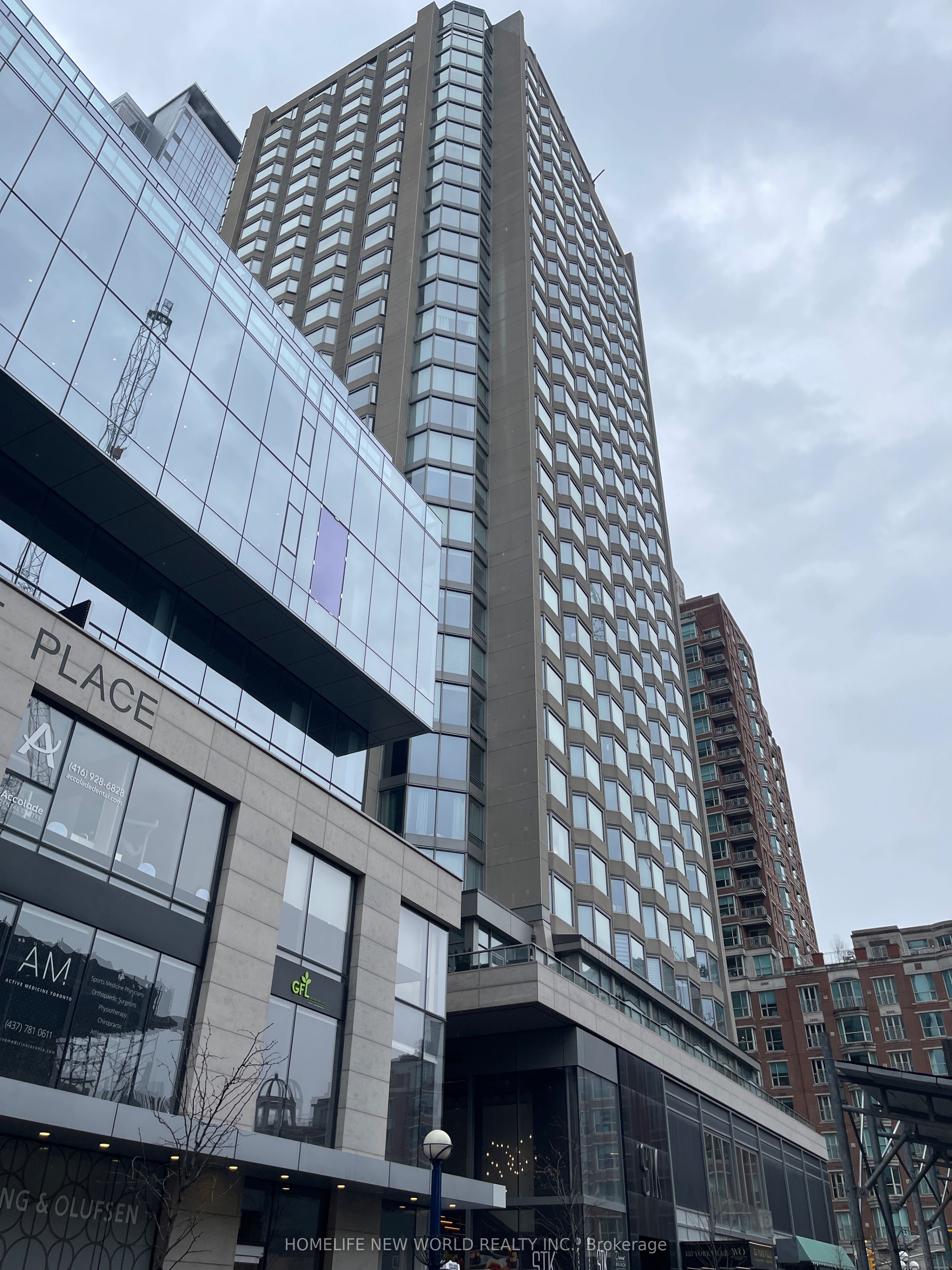 1703-155 Yorkville Avenue, Toronto, ON, M5R 1C4