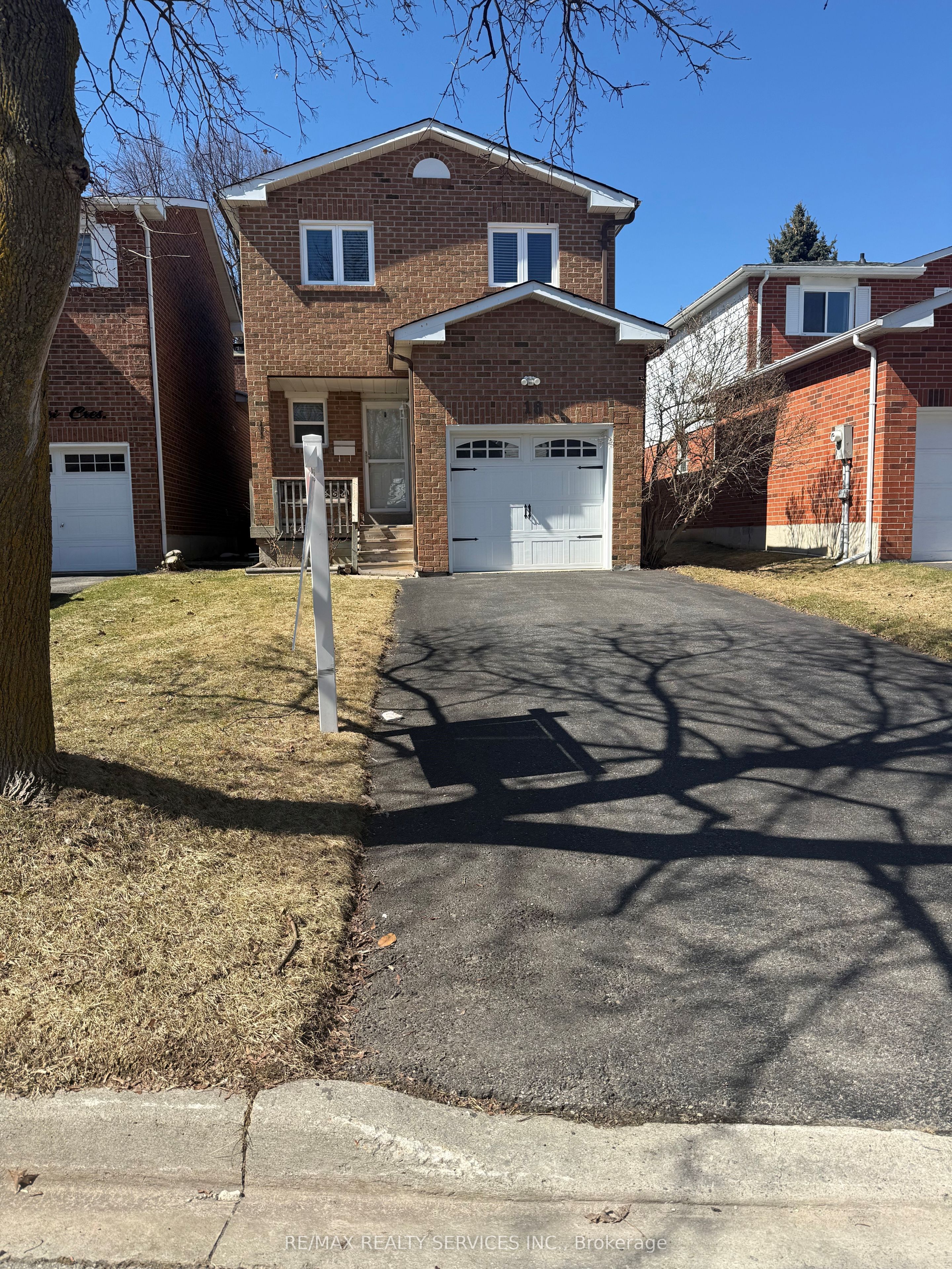 Additional image 2 of 16 Ferri Crescent, Brampton, ON, L6Z 1R9