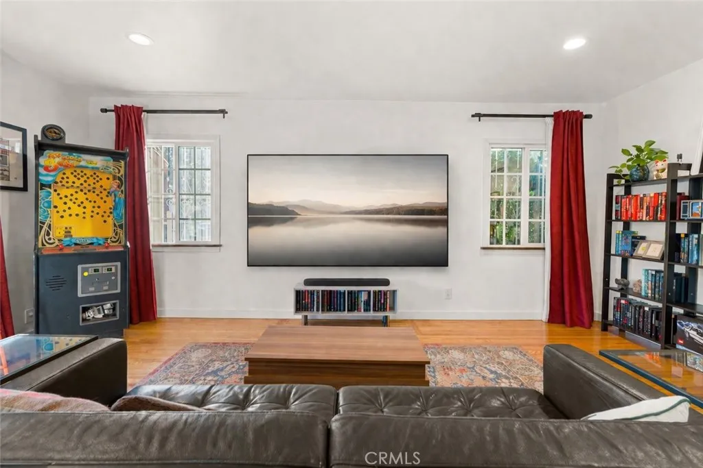 Additional image 39 of 527 W 106th Street, Los Angeles, CA 90044