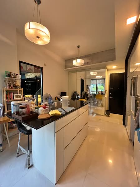 25 Amber Road photo 5