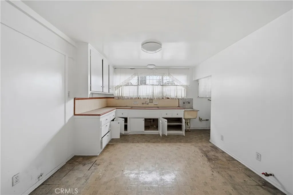 Additional image 44 of 1101 W Florence Avenue, Los Angeles, CA 90044