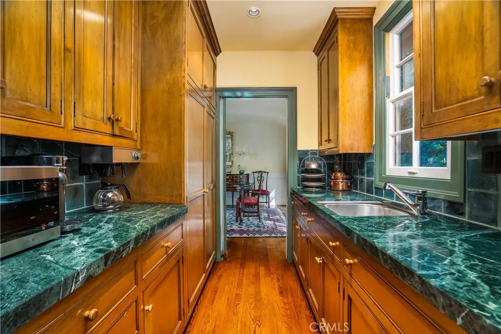 Additional image 44 of 17420 Rancho St, Encino, CA 91316