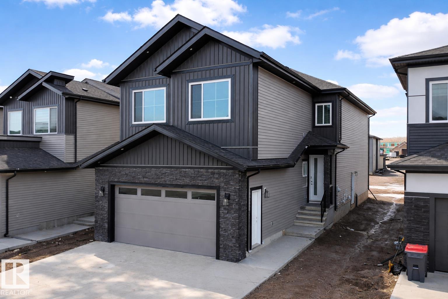 1738 62 AV NE