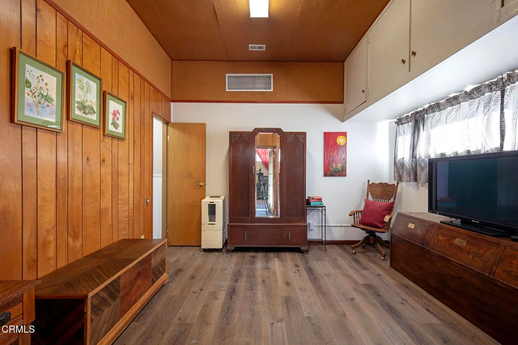 Additional image 42 of 215 N 8th Street, Santa Paula, CA 93060
