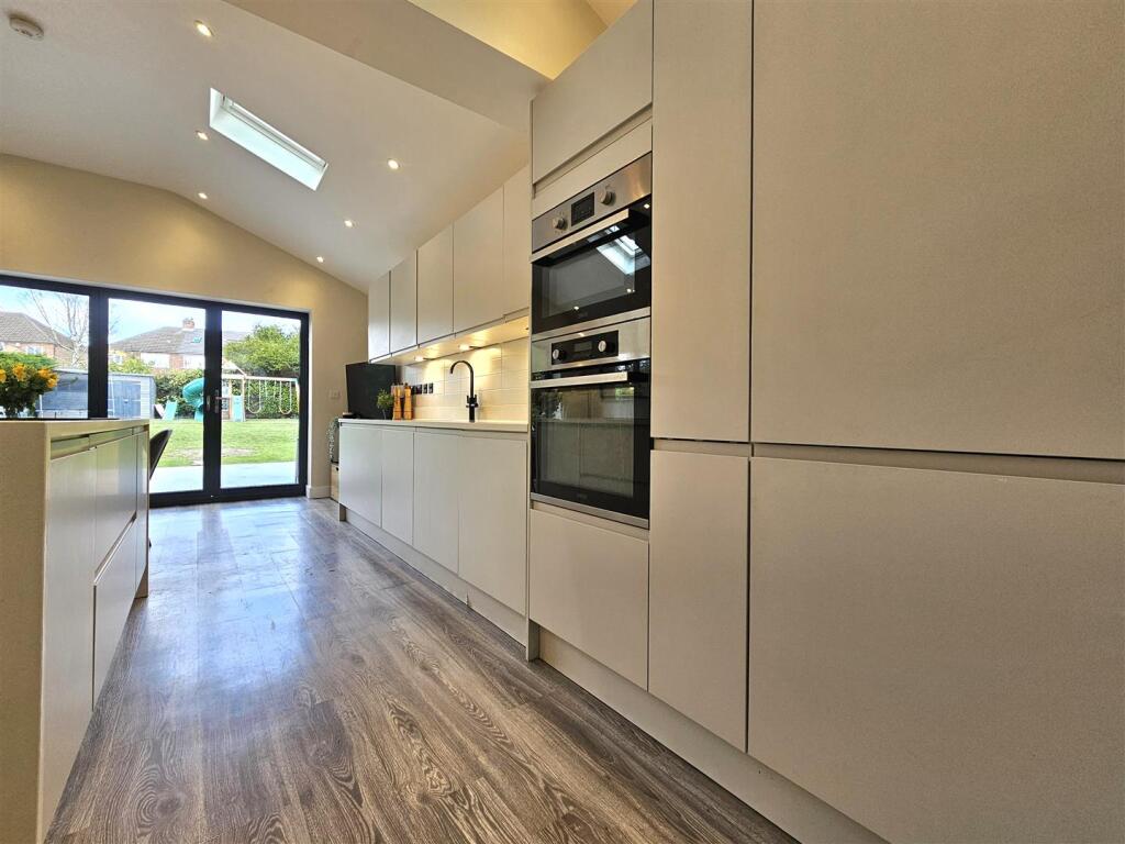 Farmstead Road, Solihull photo 3