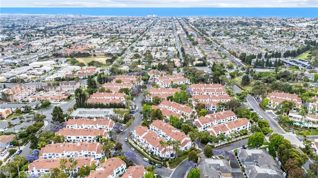 Additional image 97 of 19401 Sunray Lane Unit 204, Huntington Beach, CA 92648