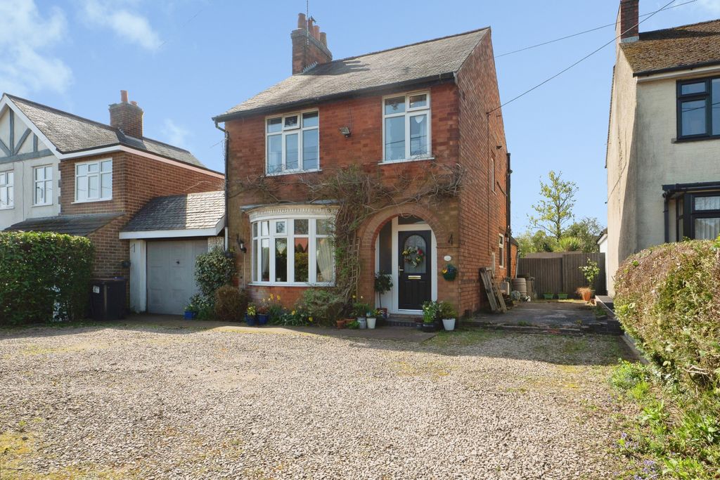 3 bed detached house for saleLeicester Road, Markfield LE67