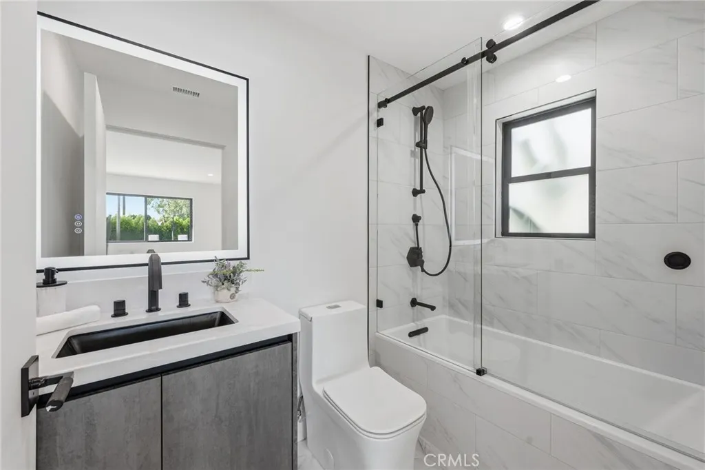 Additional image 43 of 8400 White Oak Ave, Sherwood Forest, CA 91325