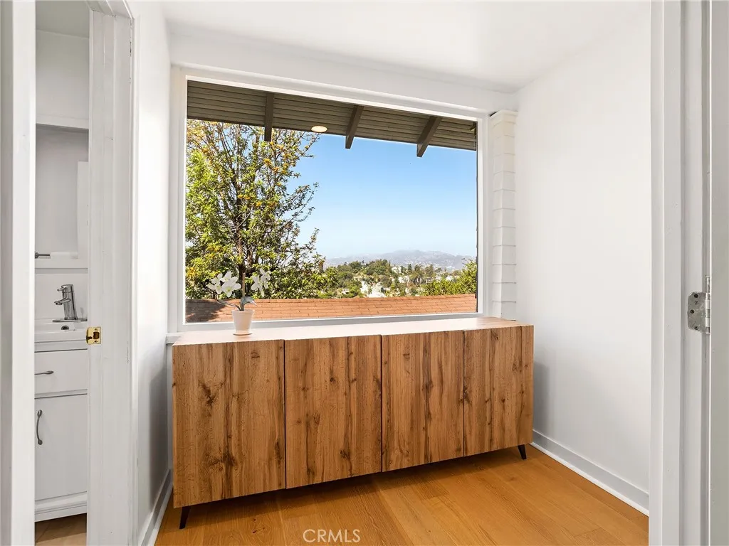 Additional image 14 of 1825 Altivo Way, Echo Park, CA 90026