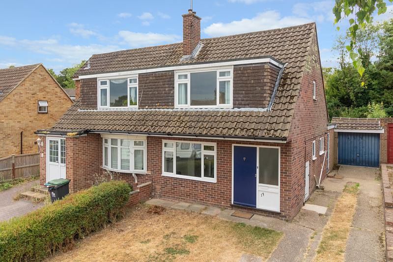 3 bed semi-detached house to rentWestgate Close, Canterbury CT2