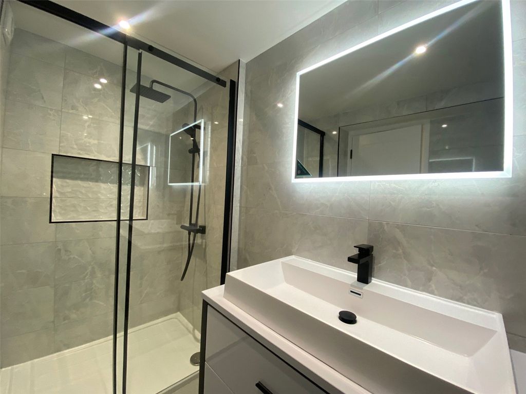 Additional image 9 of 1 bed flat to rentSt Ronans Avenue, Redland, Bristol BS6