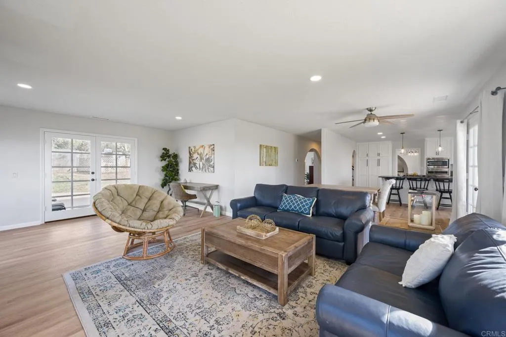 Additional image 10 of 330 Skyline Dr, Vista, CA 92084