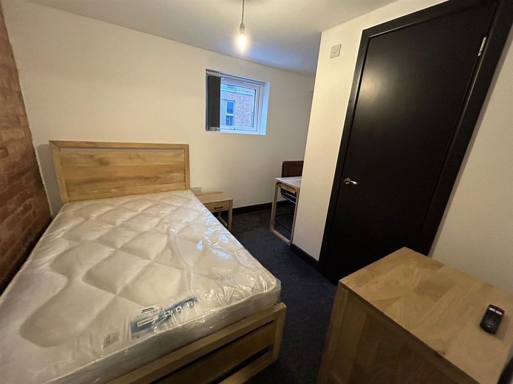 Room to rentVecqueray Street, Coventry CV1