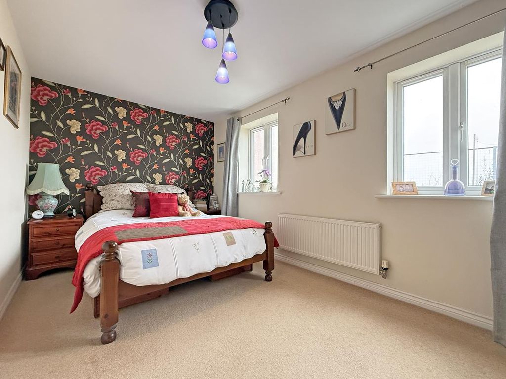 Additional image 12 of 3 bed end terrace house for saleBarlow Gardens, Beacon Park, Plymouth PL2