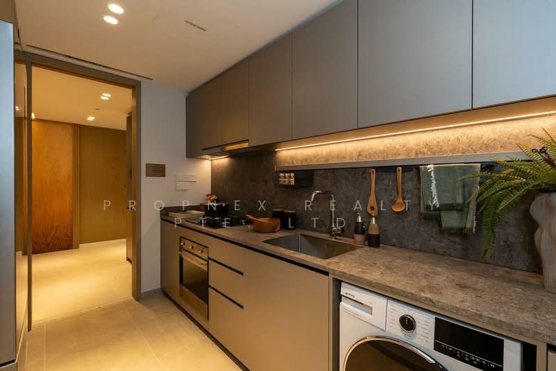 38 Pine Grove photo 2