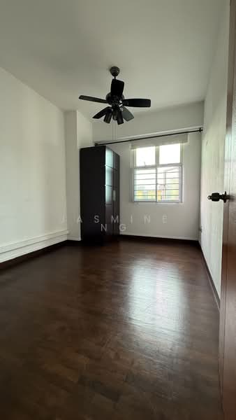 648 Punggol Central photo 2