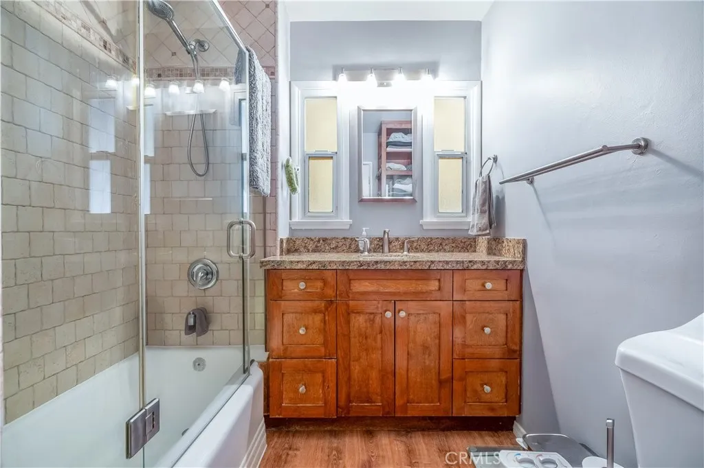 Additional image 81 of 17504 Hamlin St, Van Nuys, CA 91406