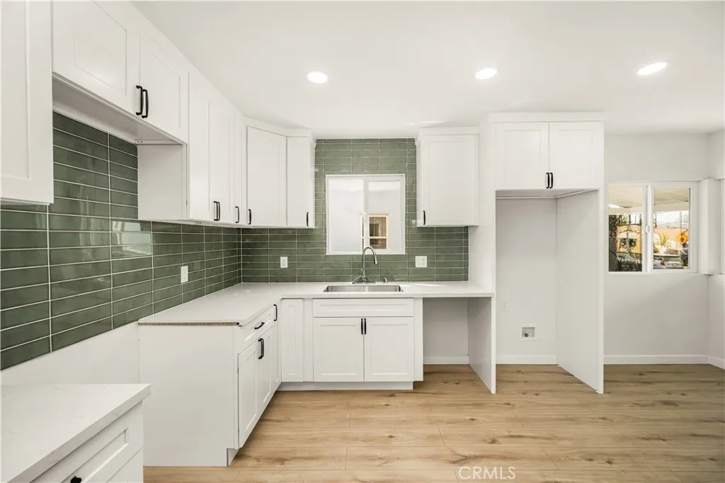 Additional image 15 of 1428 W 89th St, Los Angeles, CA 90047