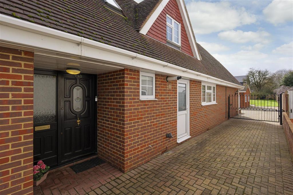 Additional image 29 of 5 bed detached house for saleLower Rainham Road, Rainham ME8