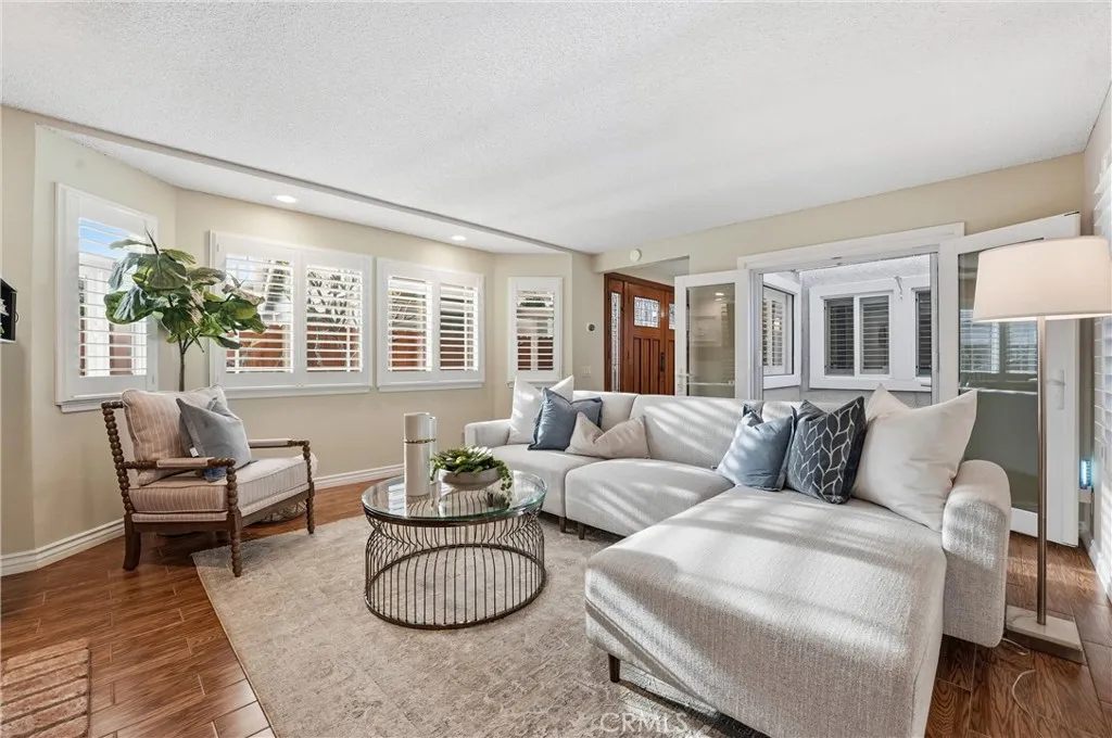 Additional image 14 of 219 Memphis Ave, Huntington Beach, CA 92648