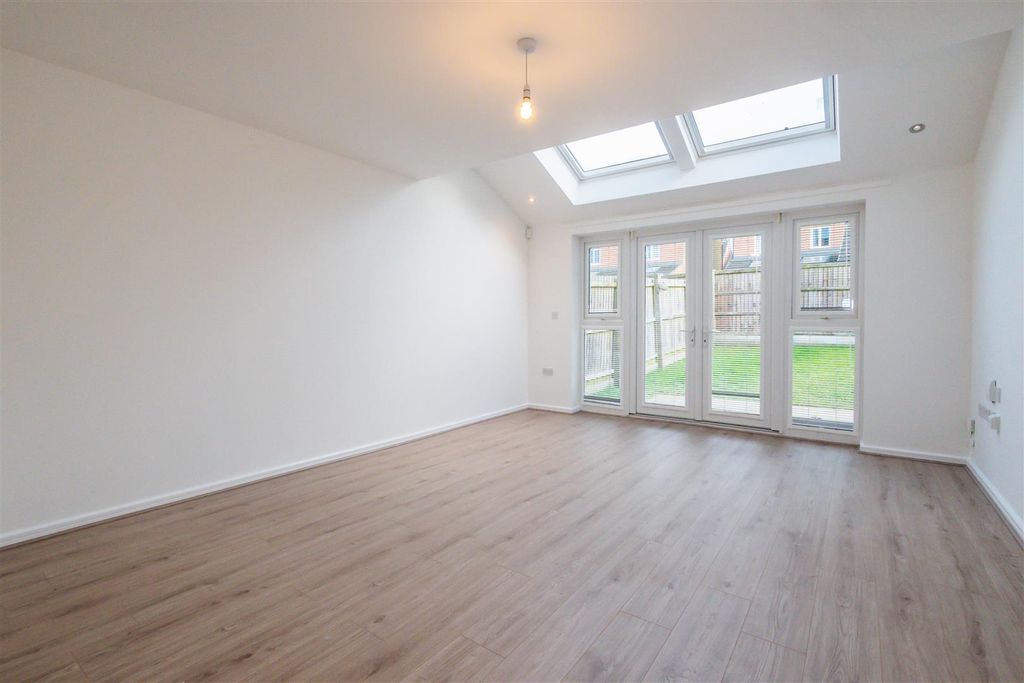 Additional image 3 of 3 bed semi-detached house to rentHerringbone Road, Worsley M28