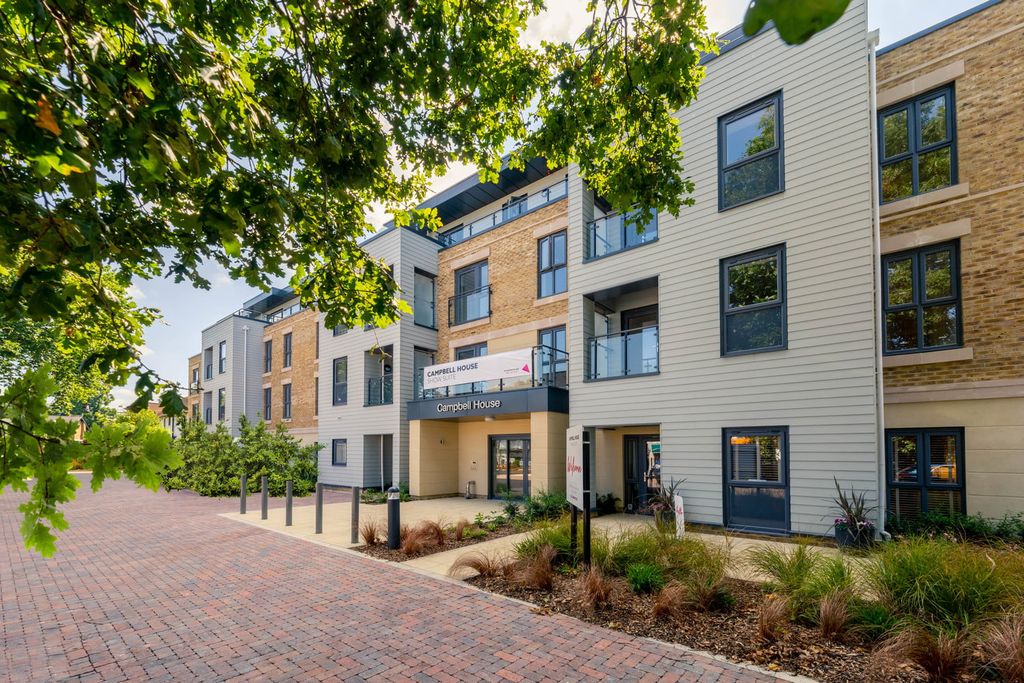 Additional image 4 of 2 bed flat to rentQueens Road, Weybridge KT13