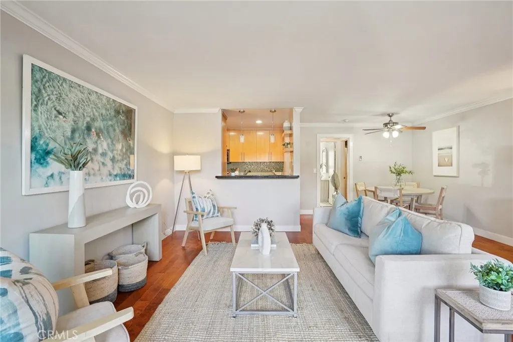 Additional image 2 of 641 S Prospect Avenue Unit 103, Redondo Beach, CA 90277