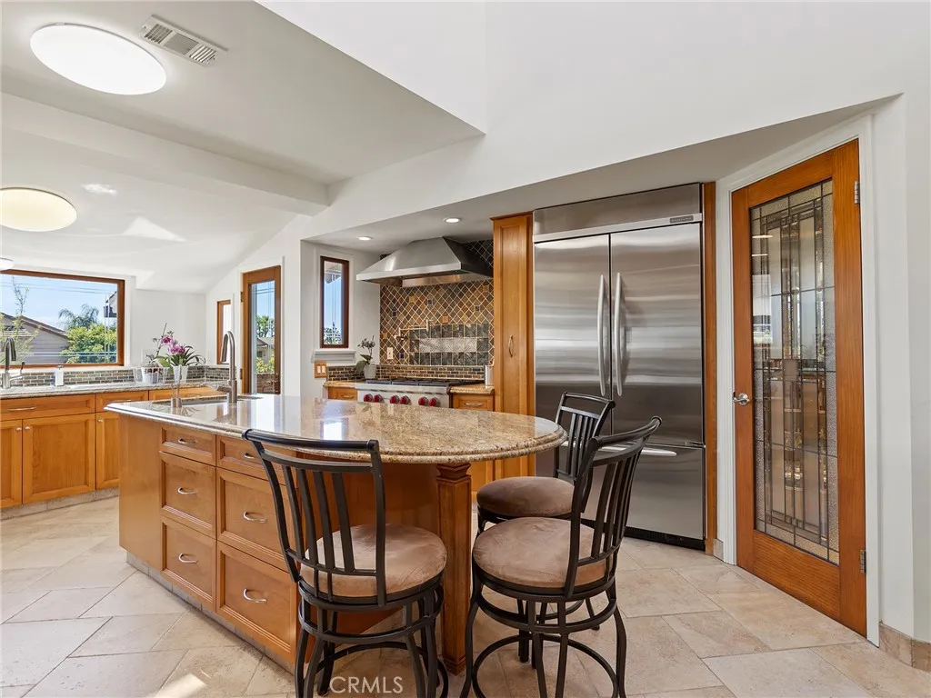 Additional image 4 of 1012 N Sunset Canyon Drive, Burbank, CA 91504