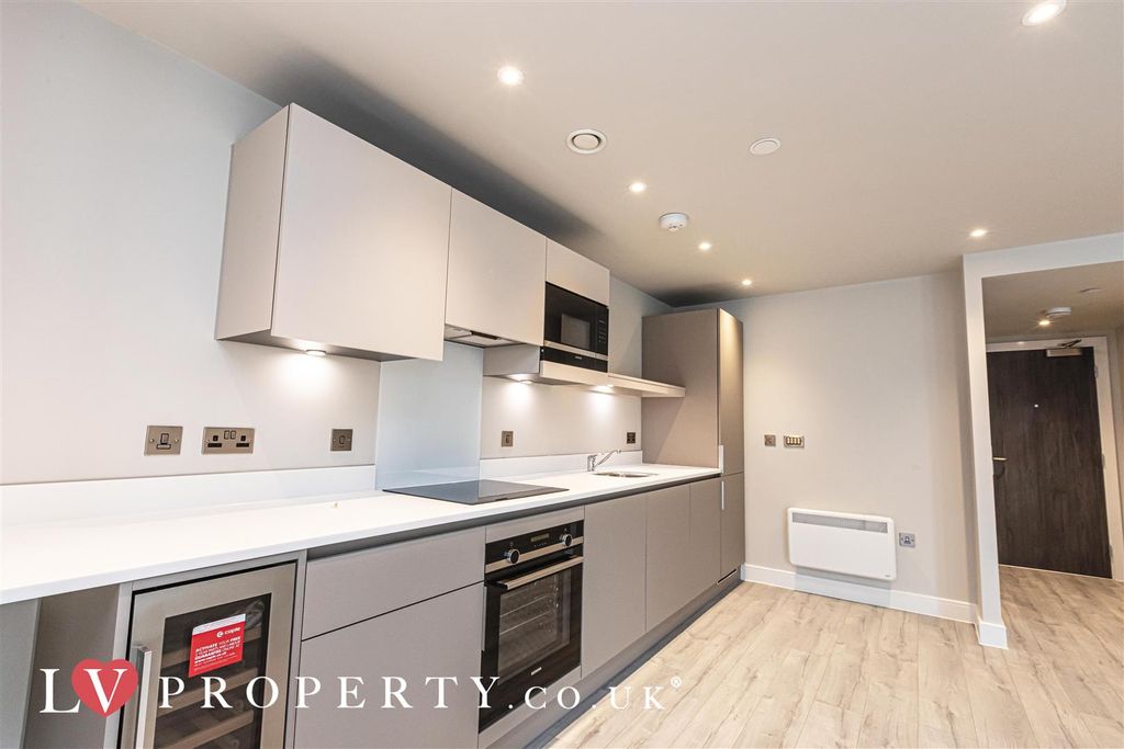 Additional image 9 of 1 bed flat to rentBroad Street, Birmingham, West Midlands B15