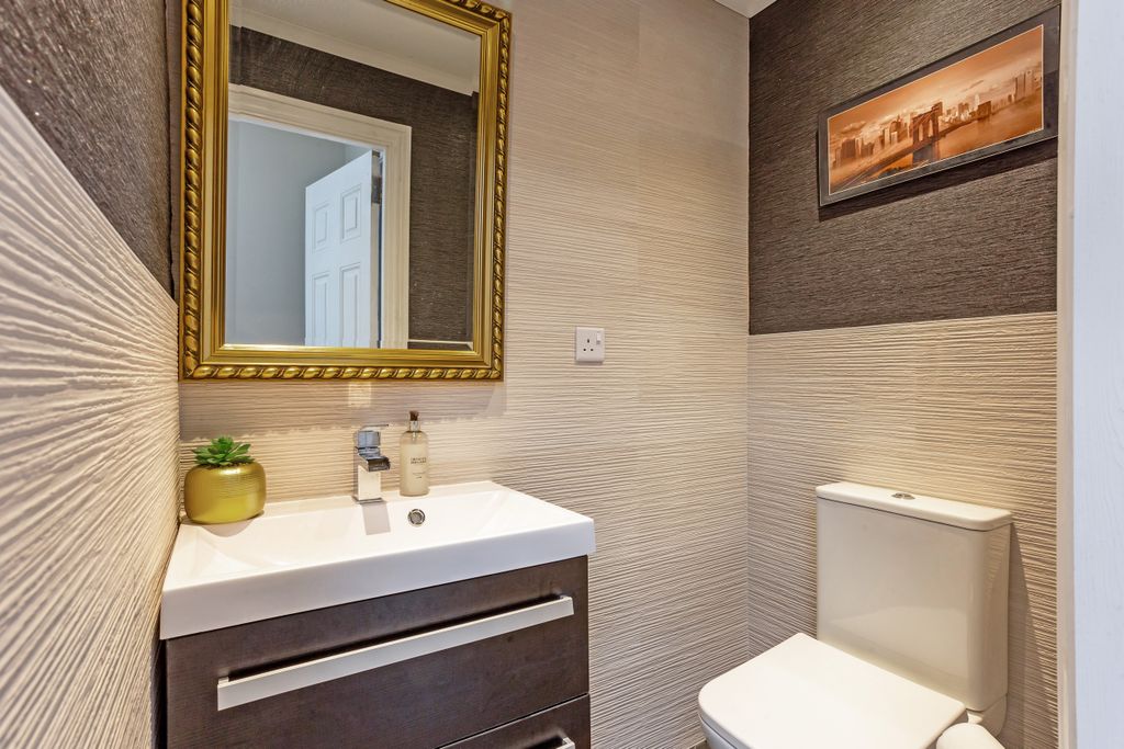 Additional image 11 of 2 bed flat for saleBath Road, Bristol BS4